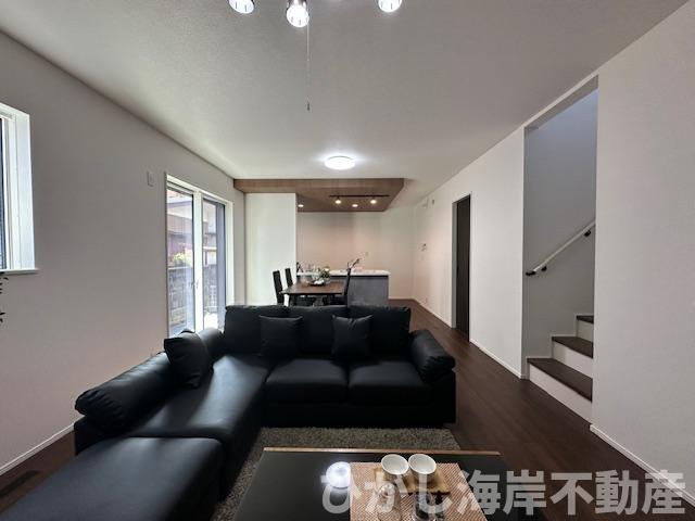 平塚市山下1丁目　新築戸建　全2棟のダイニング|17帖　LDK