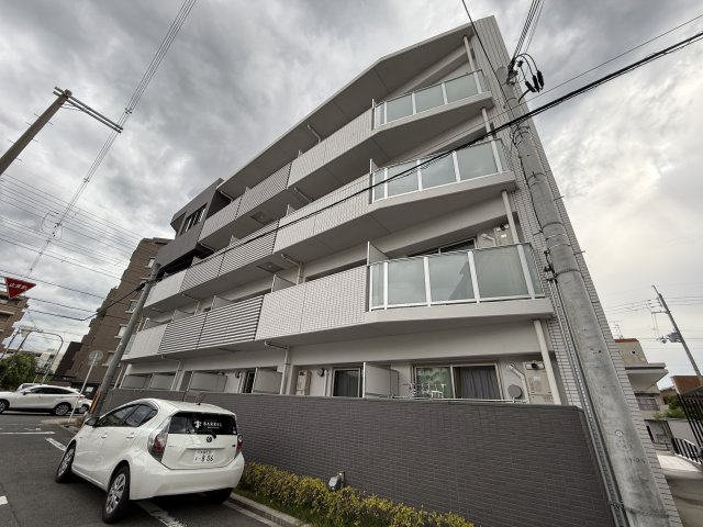 レジデンス南桜塚の外観