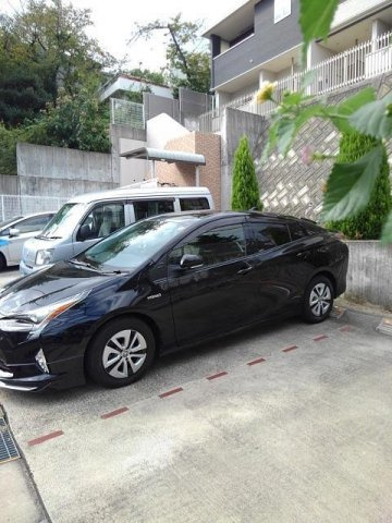 セレッソ西里の駐車場