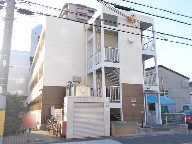 レオパレスＷＩＮの外観