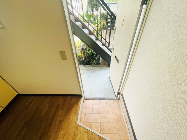 クリエイティブSASEの玄関