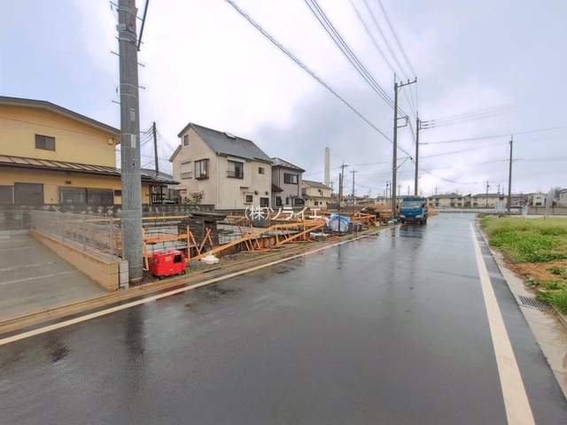 所沢市上安松7期　全4棟　新築戸建　リーブルガーデンの前面道路含む現地写真