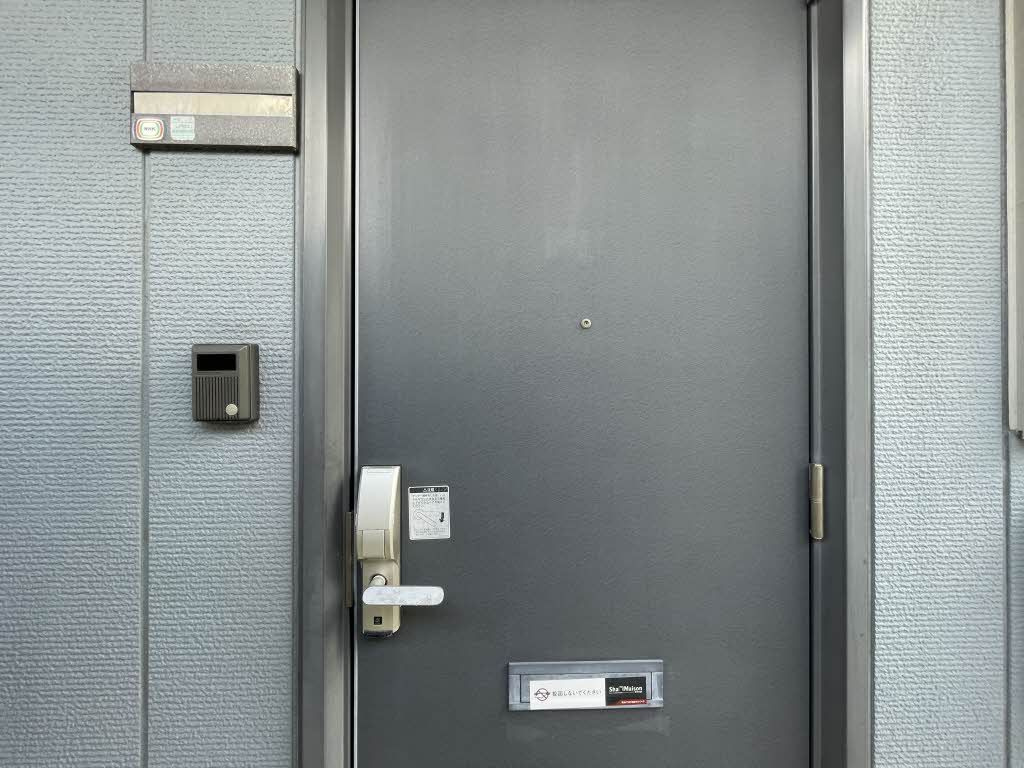 グレイハウスの玄関