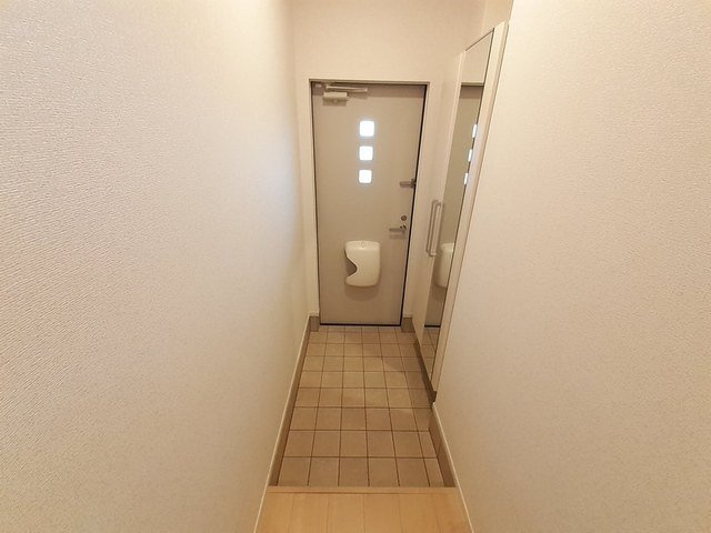 シカタ　ロジュマンの玄関