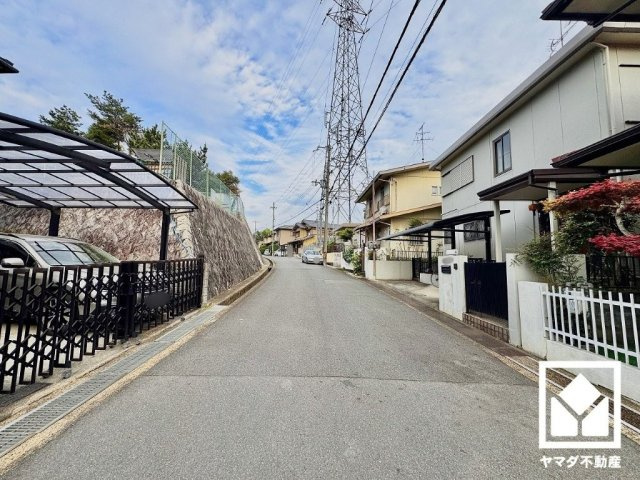 城陽市久世上大谷の前面道路含む現地写真