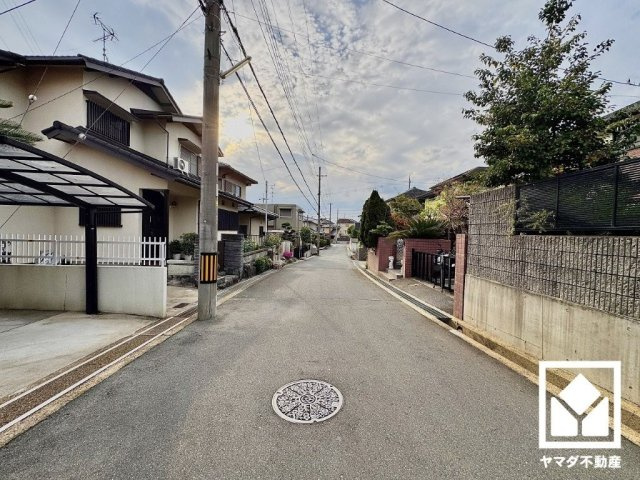 城陽市久世上大谷の前面道路含む現地写真