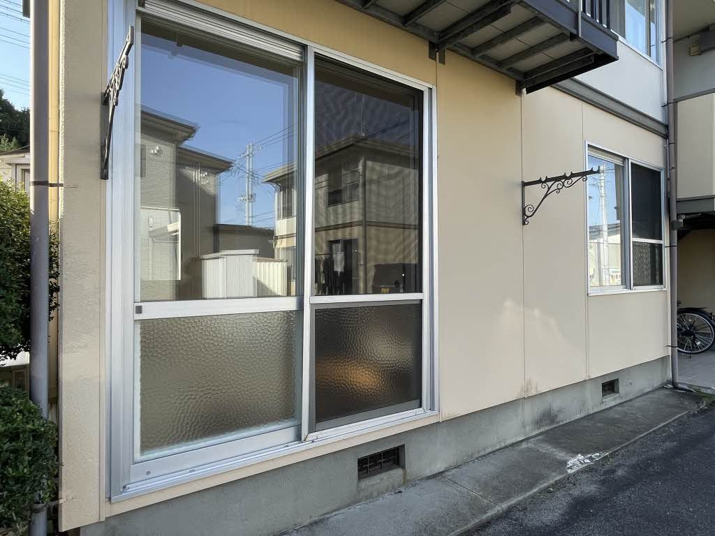 日高レジデンス Ａのバルコニー
