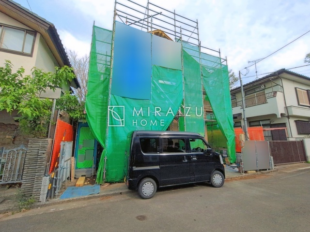 【外観】 | 青く澄み渡った綺麗な空と、陽の光をたっぷりと受ける、そんな新築住宅で新生活をスタートしてみませんか？見学・ご相談等、ミライズホーム(株)までお気軽にご連絡下さい。