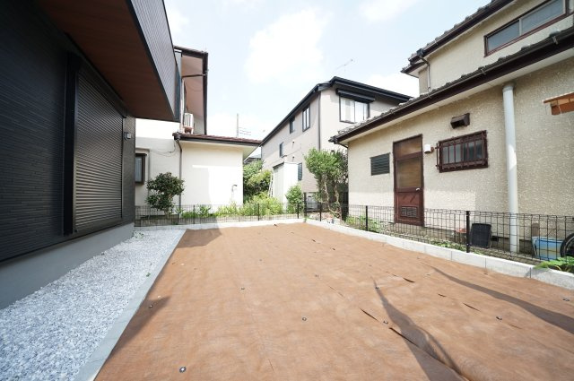 “前に何も建たない価値”川×緑地の抜け感｜敷地51坪×並列2台のゆとりある暮らし★仲介手数料無料★の庭