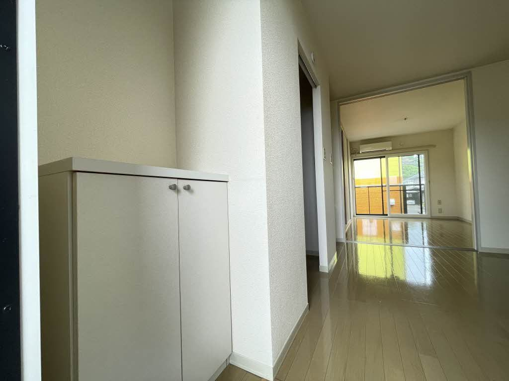 ディアス桜屋敷の玄関
