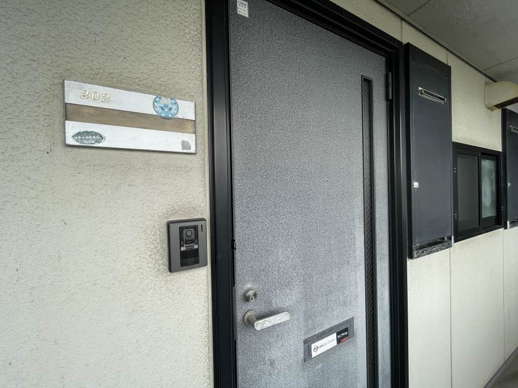 ディアス桜屋敷の玄関