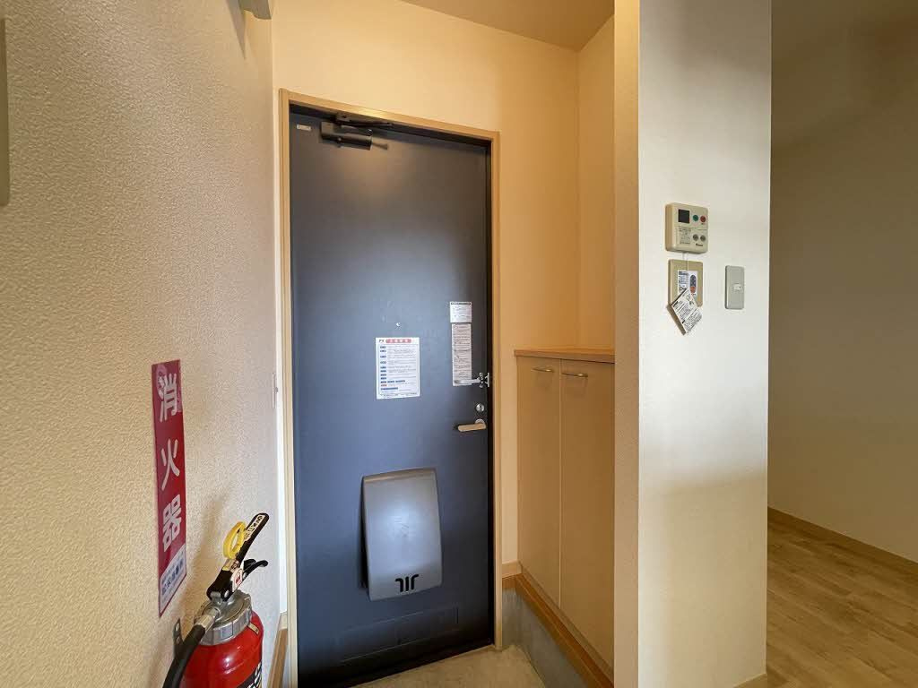 シエスタ水沢の玄関