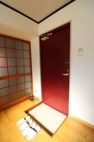 クリオハイムの玄関
