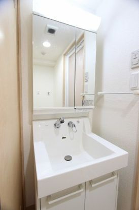 ヴァンオンズの独立洗面台|使いやすい独立洗面台です