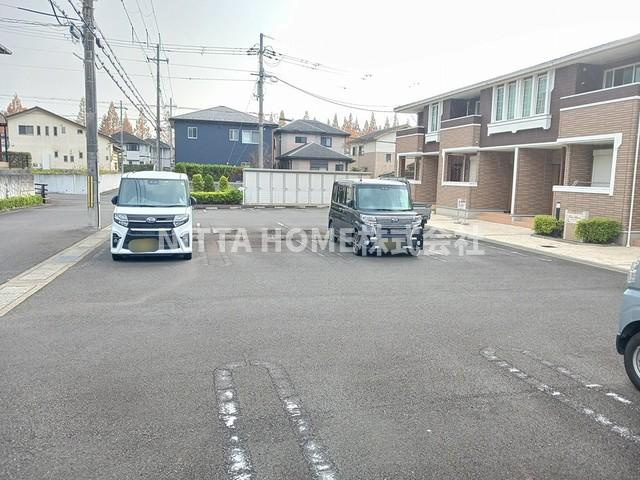 カーサ・アモーレの駐車場|敷地内に駐車場も完備！！