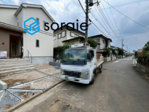 所沢中新井15期　全2棟　新築戸建　ハートフルタウンの前面道路含む現地写真