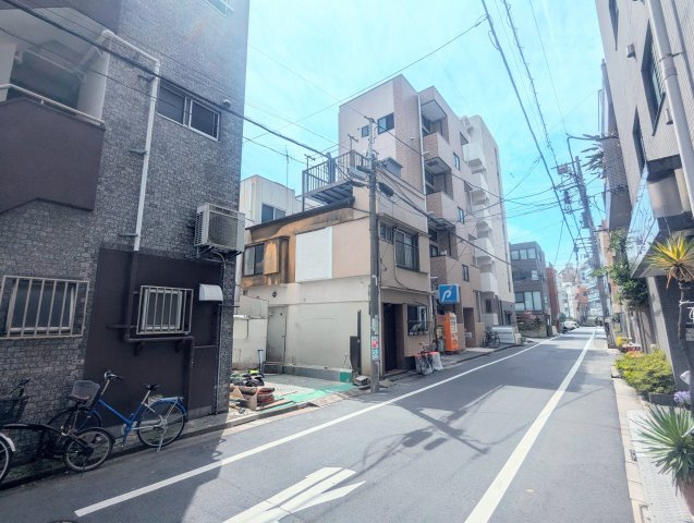 墨田区東駒形３丁目の売地の前面道路含む現地写真