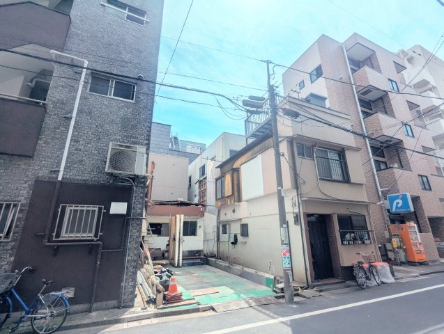 墨田区東駒形３丁目の売地の前面道路含む現地写真
