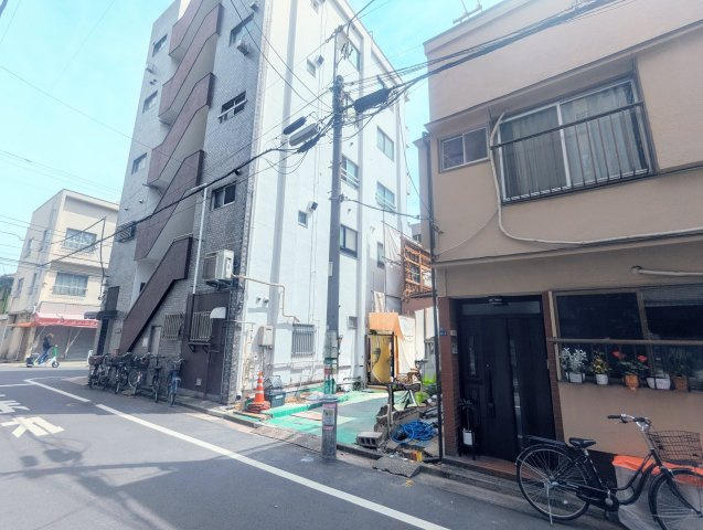 墨田区東駒形３丁目の売地の前面道路含む現地写真