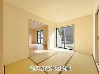 【和室】 | LiveleGarden.S　下野烏ケ森　2号棟 | 宿泊者の就寝スペースとしても活用できる落ち着いた雰囲気の和室6帖☆
