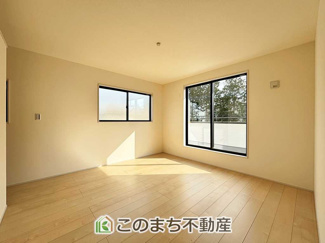 【洋室】 | LiveleGarden.S　下野烏ケ森　2号棟 | 2面採光の明るい室内☆