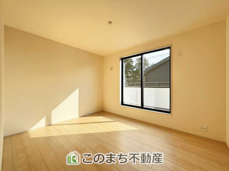 【洋室】 | LiveleGarden.S　下野烏ケ森　2号棟 | 南向きの明るい室内☆