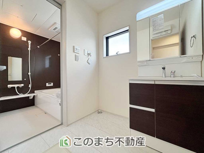 【独立洗面台】 | LiveleGarden.S　下野烏ケ森　 | オシャレな洗面台♪身支度も楽しくなりますね♪
