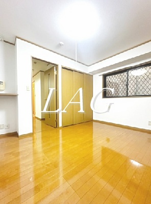 【居間・リビング】 | レイパレス | 洋室のお部屋です。