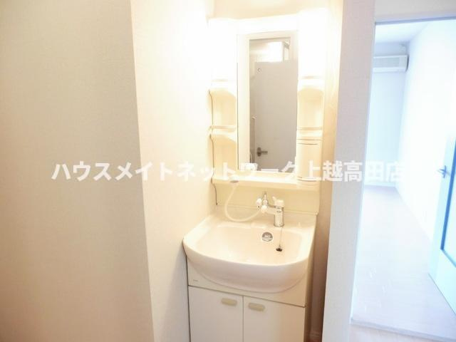 コーポカメリアＤ棟の洗面所|洗髪洗面化粧台