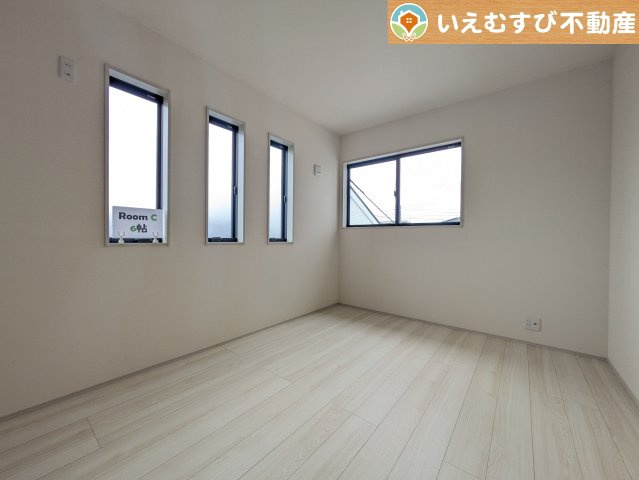 Livele Garden.S　大泉第16寄木戸の洋室