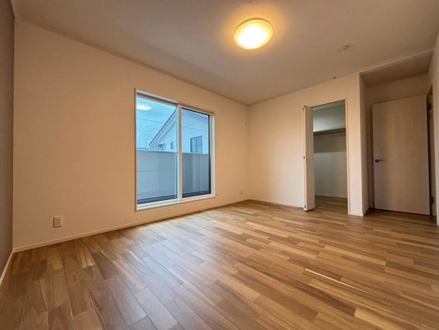 新築戸建　岐阜市西荘　全2区画分譲の独立洗面台|洗面洗髪化粧台です。物件により三面鏡または一面鏡の場合があります。詳しくは担当者までお問合せ下さい。