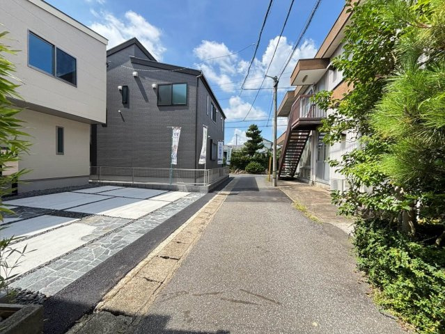 新築戸建　岐阜市西荘　全2区画分譲の前面道路含む現地写真|「現地（2026年7月31日）撮影」
■前面道路　
■ヤマダ不動産　株式会社リライフ
