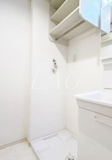 【設備】 | カムフォートフラッツ | 室内洗濯機置き場です。