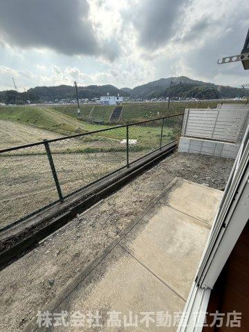エスポアール愛A棟の庭