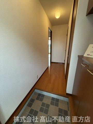 エスポアール愛A棟の玄関