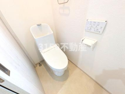 安良田町5丁目貸家のトイレ