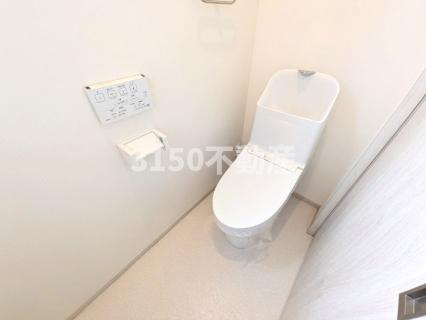 安良田町5丁目貸家のトイレ