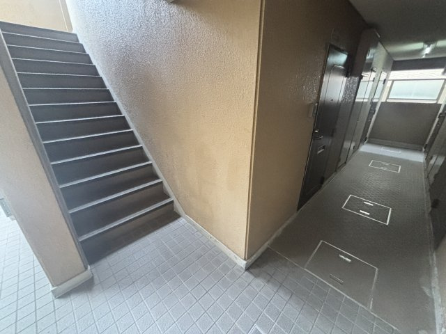 ダイドーメゾン御影IIIのロビー