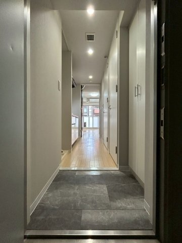 ルクレ新町レジデンスの玄関