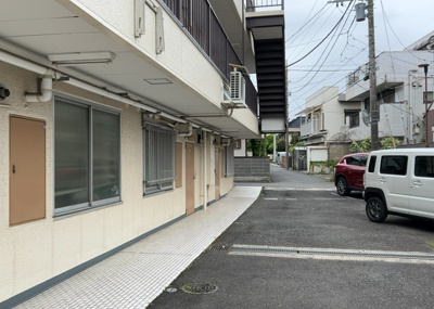 【受付】 | ペアシティ大野 | 受付はマンションコンシェルジュがいる場合もあれば、管理人が滞在する小部屋を総称して呼ぶことがあります。主にエントランスに設置されていることから、防犯面でも期待ができます。防犯設備がない場合はより安心！