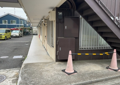 【ロビー】 | ペアシティ大野 | ラウンジは、マンションの共用スペースに椅子やテーブルなどを配置した利用者が寛げる空間です。屋内型ラウンジと屋外型ラウンジがあります。共用部分の管理状況と合わせて、詳細については現地でご確認ください。