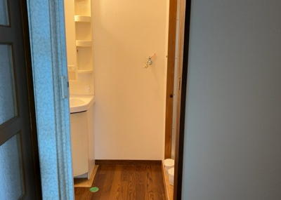 【脱衣所】 | ペアシティ大野 | 洗面脱衣所は「体を綺麗に整える場所」という目的と役割を持っています。そして便利で使い勝手のいい「体を綺麗に整える場所」にするためには、配置や動線、照明や収納計画をしっかりと検討しておく必要があります。