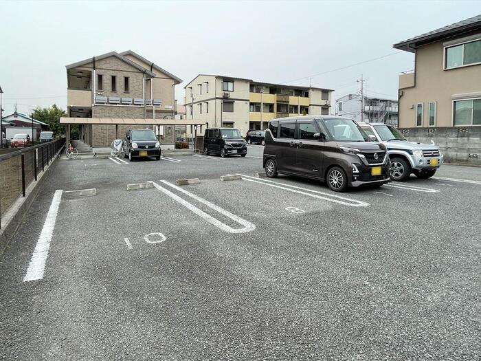 プレジオの駐車場