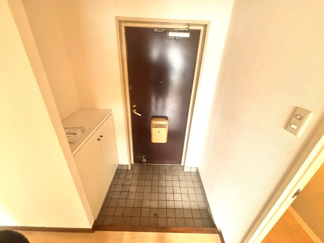 ガイ御影の玄関