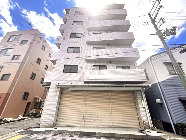 ガイ御影の外観
