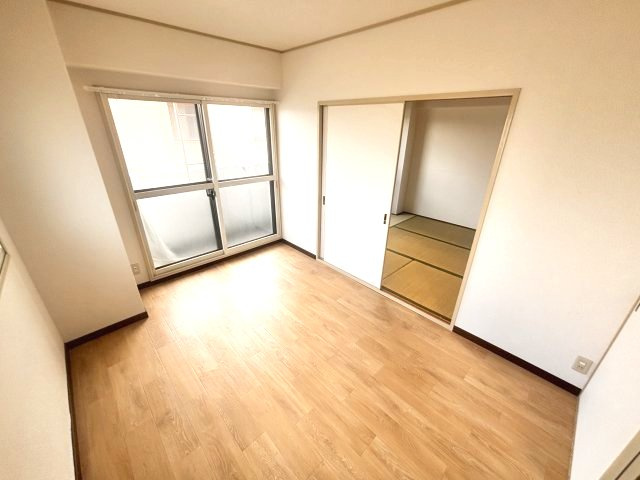ガイ御影の寝室