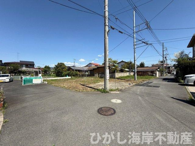 茅ケ崎市西久保　新築戸建　全２棟の前面道路含む現地写真|4月16日撮影　建築前　現地外観