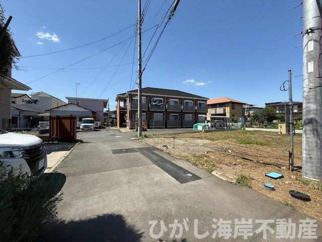 茅ケ崎市西久保　新築戸建　全２棟の前面道路含む現地写真|4月16日撮影　建築前　現地外観