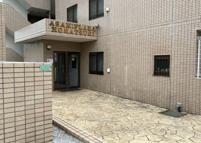 【構造・工法・仕様】 | 朝日プラザ本厚木 | ＳＲＣ造は強度や耐震性の面でもRC造と比べて優れています。そのため、10階建以上の高層または超高層マンションなどの建築にも多く採用されています。柱や梁などのサイズが小さくても高い耐震性を確保できます。