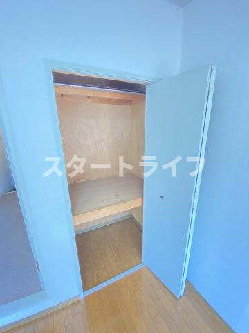 大阪市淀川区東三国１丁目の賃貸マンションの収納